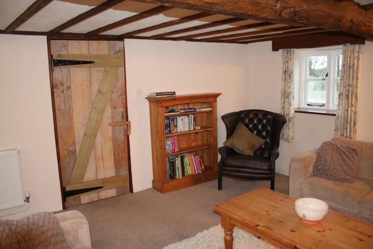 Award Winning Lower Whitsleigh Farm Cottage Roborough Exterior foto